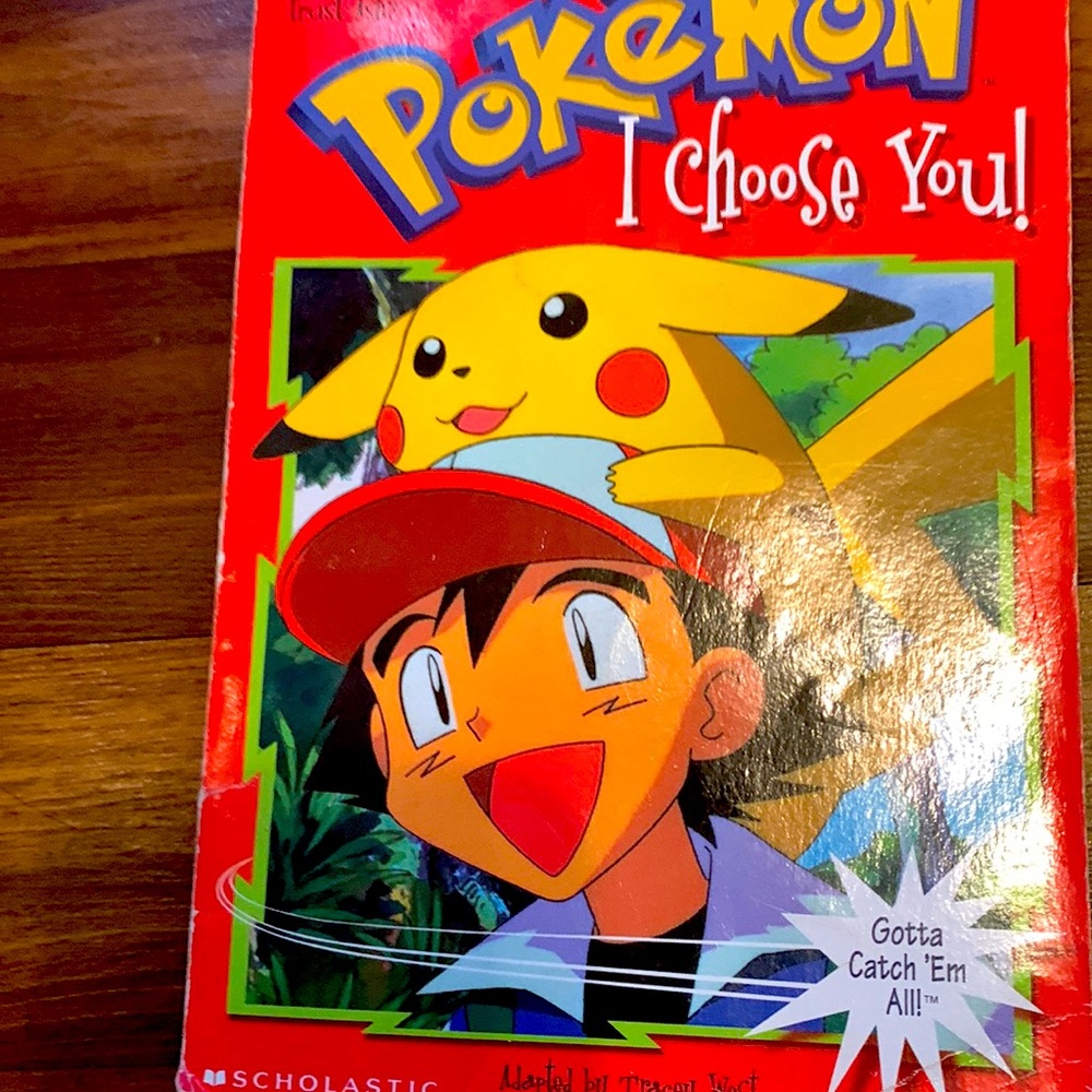 Hi,2 Pokémon books 5 each😁